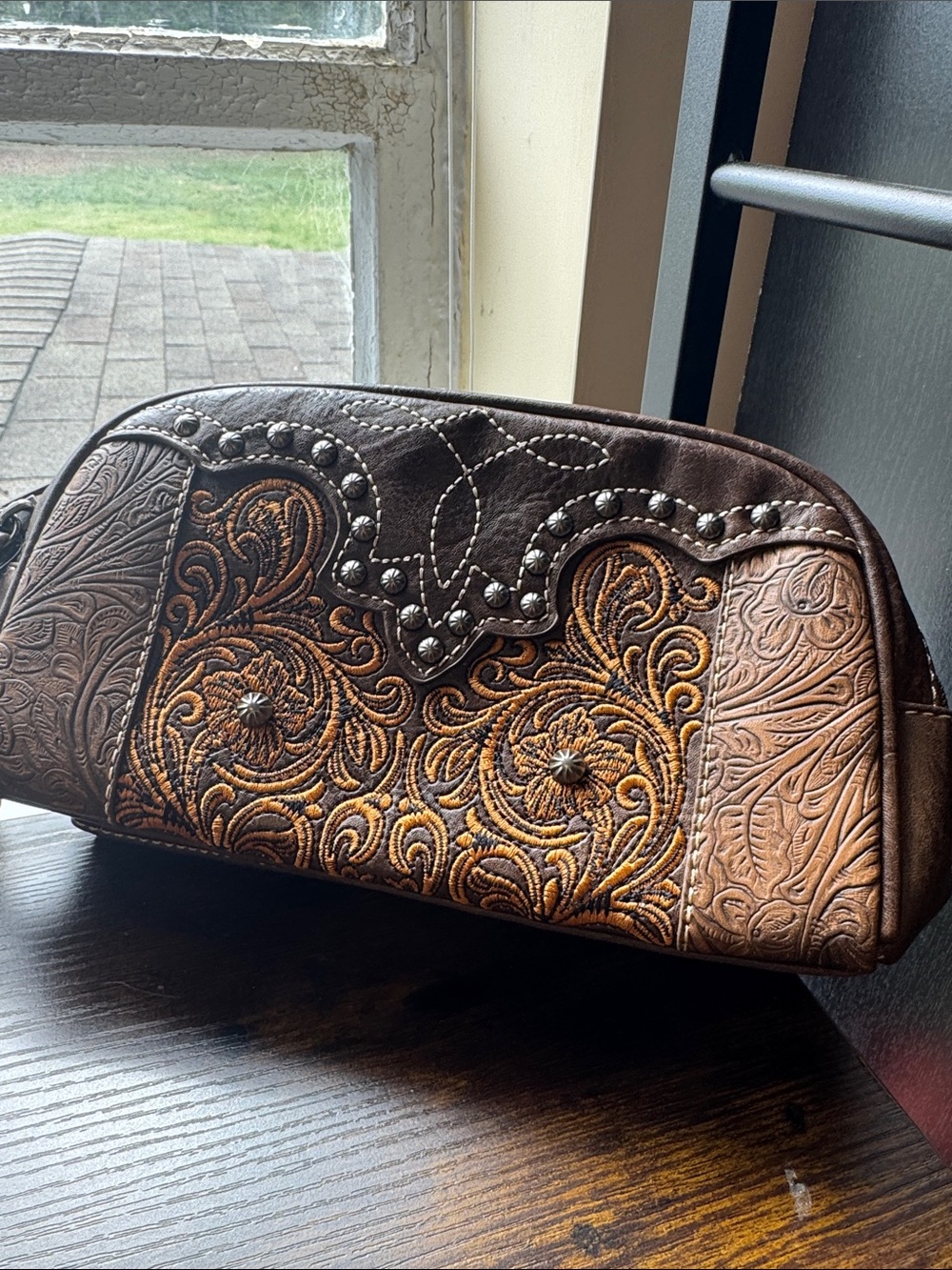 Montana west Embossed Western-Style make up bag pouch nwt